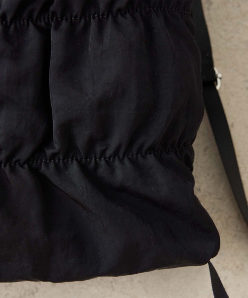 EFOLE（エフォル）の「Shirring nylon backpack / シャーリング ナイロンリュック（バックパック/リュック・レディース・ベージュ/ブラック・FREE）」の9枚目の写真