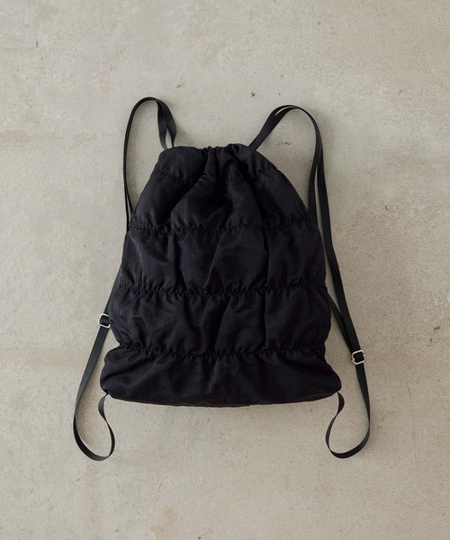 EFOLE（エフォル）の「Shirring nylon backpack / シャーリング ナイロンリュック（バックパック/リュック・レディース・ベージュ/ブラック・FREE）」の11枚目の写真