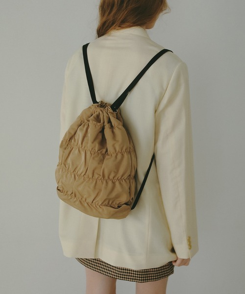 EFOLE（エフォル）の「Shirring nylon backpack / シャーリング ナイロンリュック（バックパック/リュック・レディース・ベージュ/ブラック・FREE）」の18枚目の写真