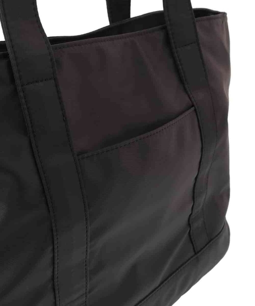 a.v.v(アーヴェヴェ)の「【A4サイズ対応】ナイロントート(トートバッグ・レディース・ベージュ/チャコールグレー・38)」の11枚目の写真