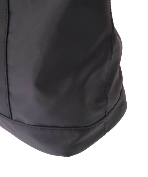 a.v.v(アーヴェヴェ)の「【A4サイズ対応】ナイロントート(トートバッグ・レディース・ベージュ/チャコールグレー・38)」の12枚目の写真