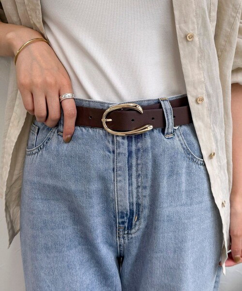 fredy emue（フレディエミュ）の「Cバックルベルト（ベルト・レディース・ブラウン/ブラック・FREE）」の2枚目の写真