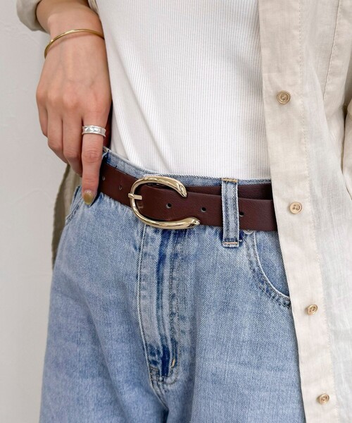 fredy emue（フレディエミュ）の「Cバックルベルト（ベルト・レディース・ブラウン/ブラック・FREE）」の4枚目の写真