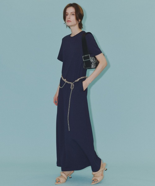 yae(ヤエ)の「Long T-shirt dress / ロングTシャツドレス(ワンピース・レディース・ライトブルー/ブラック/チャコールグレー/ネイビー/レッド/ピンク・36/38)」の4枚目の写真
