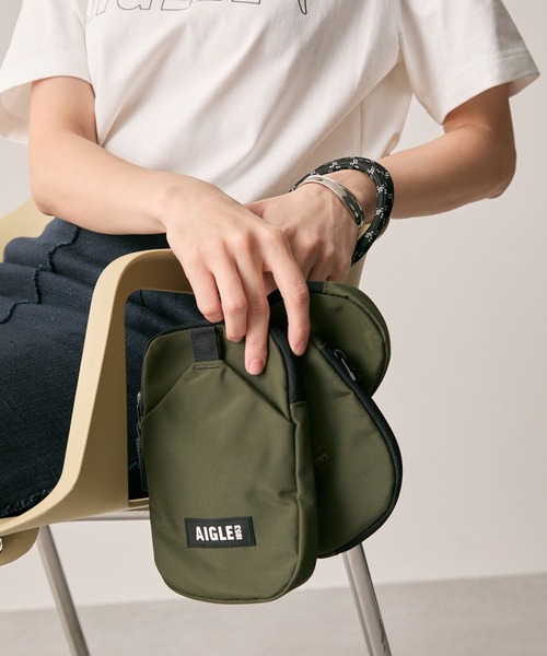 AIGLE(エーグル)の「撥水 ミニショルダーポーチ サブポーチ付属 / サコッシュ(ショルダーバッグ・レディース・モスグリーン/ブラック・FREE)」の12枚目の写真
