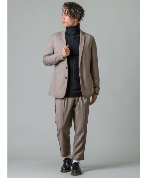 REGIEVO(レジエボ)の「2つボタンテーラードジャケット(テーラードジャケット・メンズ・ブラック/ベージュ/グレー・SMALL/MEDIUM/LARGE/X-LARGE)」の4枚目の写真