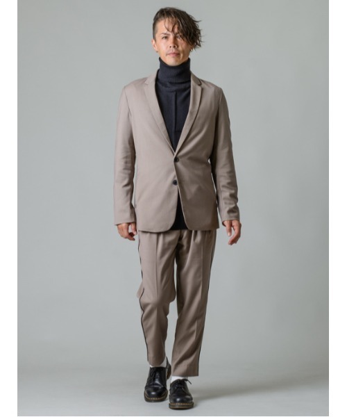 REGIEVO(レジエボ)の「2つボタンテーラードジャケット(テーラードジャケット・メンズ・ブラック/ベージュ/グレー・SMALL/MEDIUM/LARGE/X-LARGE)」の5枚目の写真