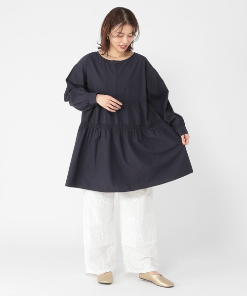 studio CLIP（スタディオクリップ）の「ティアードチュニック丈ワンピース（チュニック・レディース・ブラウン/ネイビー・FREE）」の10枚目の写真