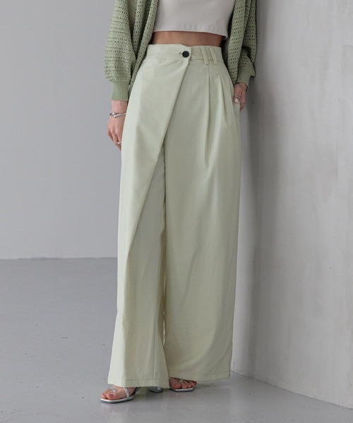 LOWRYS FARM（ローリーズファーム）の「タックワイドラップパンツ　310746（スラックス・レディース・ブラック/チャコールグレー/グリーン・MEDIUM/LARGE）」の7枚目の写真