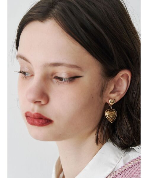 jouetie（ジュエティ）の「ヴィンテージライクハートピアス（ピアス（両耳用）・レディース・シルバー/ゴールド・FREE）」の4枚目の写真
