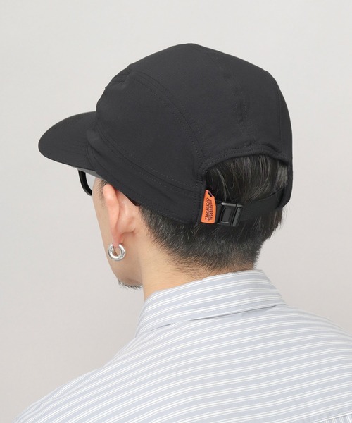 UNIVERSAL OVERALL(ユニバーサルオーバーオール)の「非フッ素撥水加工 ストレッチナイロン 2WAY サンシェード付き ビッグバイザー ジェットキャップ(キャップ・メンズ・ブラック・FREE)」の11枚目の写真