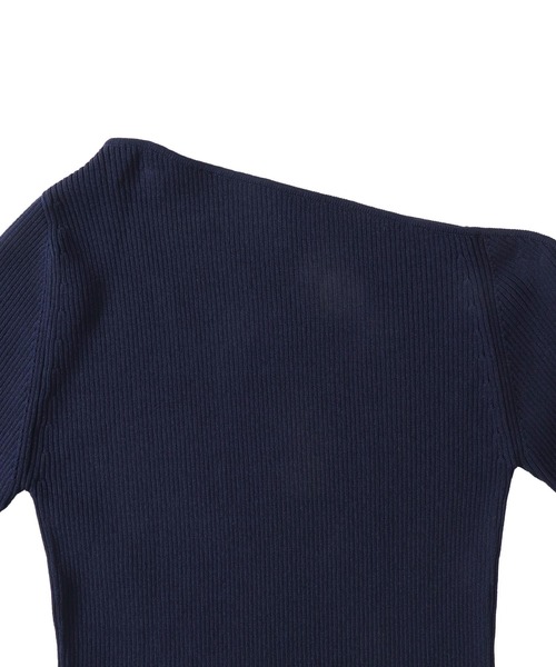 DRESSLAVE（ドレスレイブ）の「asymmetric off-shoulder pull(アシンメトリーオフショルダープルオーバー)（ニット/セーター・レディース・ネイビー/ホワイト・38）」の13枚目の写真