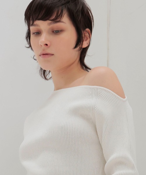 DRESSLAVE（ドレスレイブ）の「asymmetric off-shoulder pull(アシンメトリーオフショルダープルオーバー)（ニット/セーター・レディース・ネイビー/ホワイト・38）」の21枚目の写真