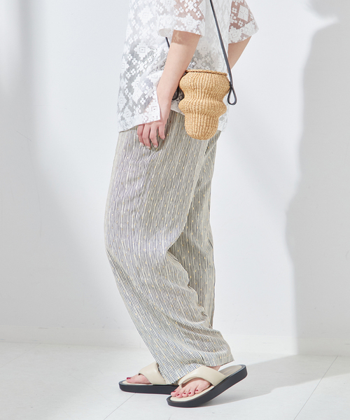 journal standard L'essage(ジャーナルスタンダードレサージュ)の「《追加2》DEVEAUX GOLDラメモノトーンイージーパンツ(その他パンツ・レディース・オートミール/ブラックミックス/ブラック系その他・FREE)」の3枚目の写真