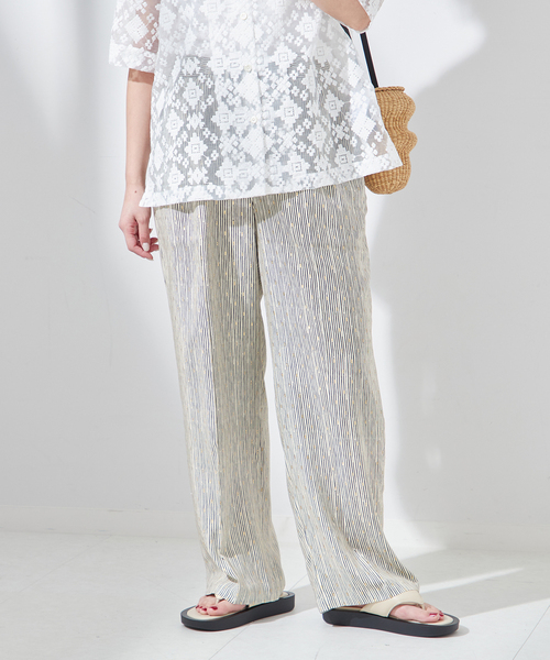 journal standard L'essage(ジャーナルスタンダードレサージュ)の「《追加2》DEVEAUX GOLDラメモノトーンイージーパンツ(その他パンツ・レディース・オートミール/ブラックミックス/ブラック系その他・FREE)」の17枚目の写真