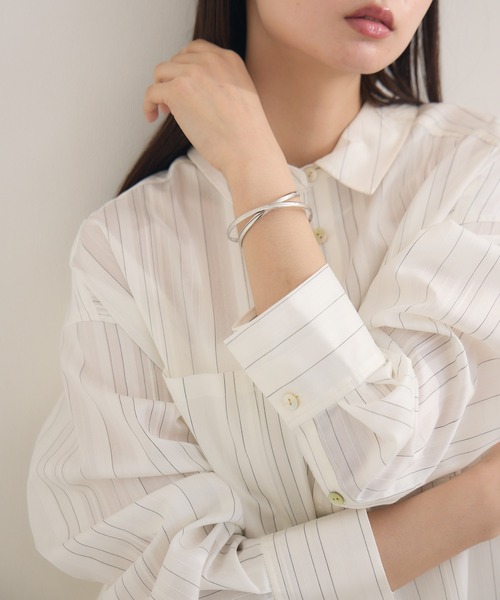 KATHARINE ROSS(キャサリンロス)の「【KATHARINE ROSS】クロスメタルバングル(ブレスレット・レディース・シルバー/ゴールド・MEDIUM)」の12枚目の写真
