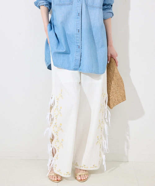 SLOBE IENA（スローブイエナ）の「《WEB/一部店舗限定》ribbon 刺しゅうパンツ（その他パンツ・レディース・ホワイト・38/36）」の12枚目の写真
