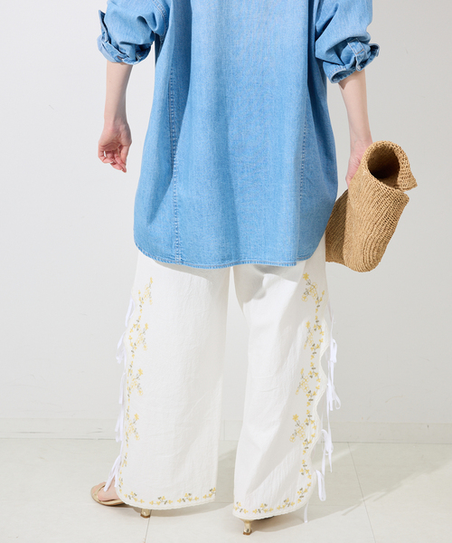 SLOBE IENA（スローブイエナ）の「《WEB/一部店舗限定》ribbon 刺しゅうパンツ（その他パンツ・レディース・ホワイト・38/36）」の14枚目の写真