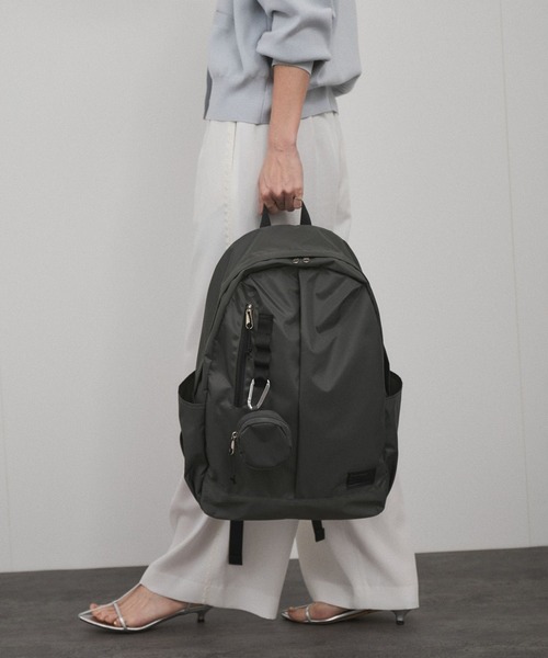 SALON adam et rope'(サロン アダム エ ロペ)の「ラウンドポーチ&エコバッグ付きリュック(バックパック/リュック・レディース・ブラック/グレー/グレー系その他・FREE)」の2枚目の写真