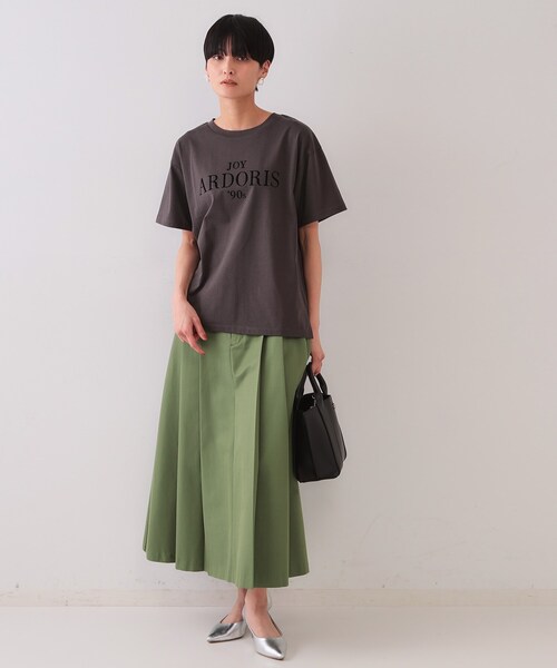 OPAQUE.CLIP（オペークドットクリップ）の「フロッキーロゴTシャツ【洗濯機洗い可】（Tシャツ/カットソー・レディース・ライトベージュ/チャコールグレー/ホワイト・42/40/38）」の8枚目の写真