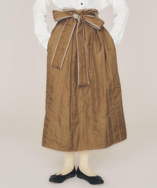 sneeuw（スニュウ）の「ウォッシュトキルティングスカート（スカート・レディース・グレー/ブラウン・ONESIZE）」の2枚目の写真