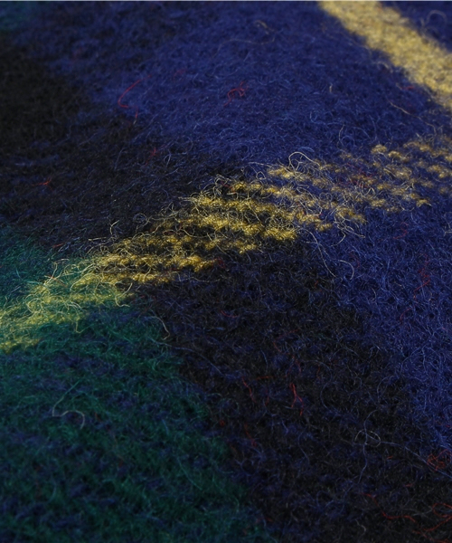 TWEED MILL（ツイードミル）の「TWEED MILL（ツイード ミル）　大判ストール（ストール/ショール・レディース・ライトグレー/ブルー/レッド/ストライプ・FREE）」の8枚目の写真