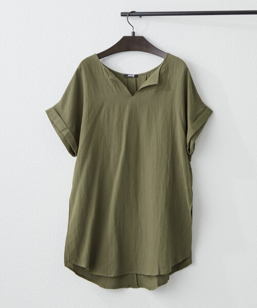 Another Branch olive des olive(アナザーブランチオリーブデオリーブ)の「毎年大人気!軽い着心地、キーネックチュニック(シャツ/ブラウス・レディース・イエロー/ブラック/カーキ/ブルー・FREE)」の3枚目の写真