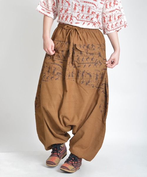 壁画風イラストサルエルパンツ（その他パンツ）｜MARAI（マーライ）の