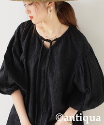 ペイズリー刺繍ブラウス