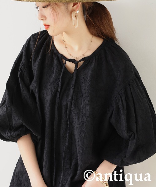 antiqua(アンティカ)の「ペイズリー刺繍ブラウス(シャツ/ブラウス・レディース・ブルー/ライトグリーン/オフホワイト/ブラック・ONESIZE)」の3枚目の写真