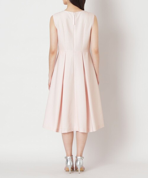 TO BE CHIC(トゥー ビー シック)の「シアサッカー ストライプワンピース(ワンピース・レディース・ダークネイビー/ピンク系その他2・40/42)」の7枚目の写真