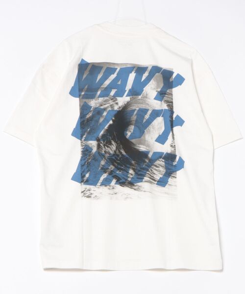 ALLSAINTS（オールセインツ）の「WAVY OVERSIZED CREW NECK T-SHIRT | WAVY オーバーサイズ クルー ネックTシャツ（Tシャツ/カットソー・メンズ・ホワイト・XS/S/M/L）」の6枚目の写真
