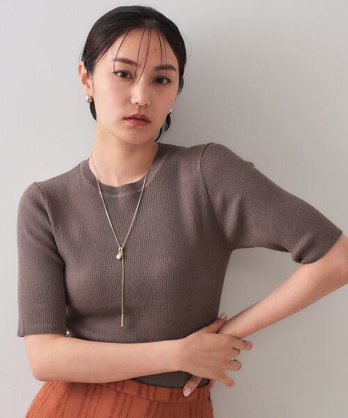 OPAQUE.CLIP(オペークドットクリップ)の「前後2WAY フェイクパールノットデザインネックレス(ネックレス・レディース・ゴールド/シルバー・00)」の8枚目の写真