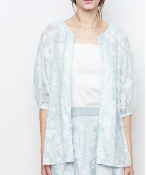 Muel Chic(ミュエルシック)の「Adela pearl 2way blouse アデラパール2wayブラウス(シャツ/ブラウス・レディース・オフホワイト/ブラック/クリアブルー・FREE)」の3枚目の写真