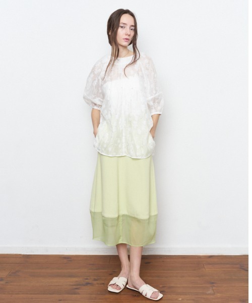 Muel Chic(ミュエルシック)の「Adela pearl 2way blouse アデラパール2wayブラウス(シャツ/ブラウス・レディース・オフホワイト/ブラック/クリアブルー・FREE)」の7枚目の写真