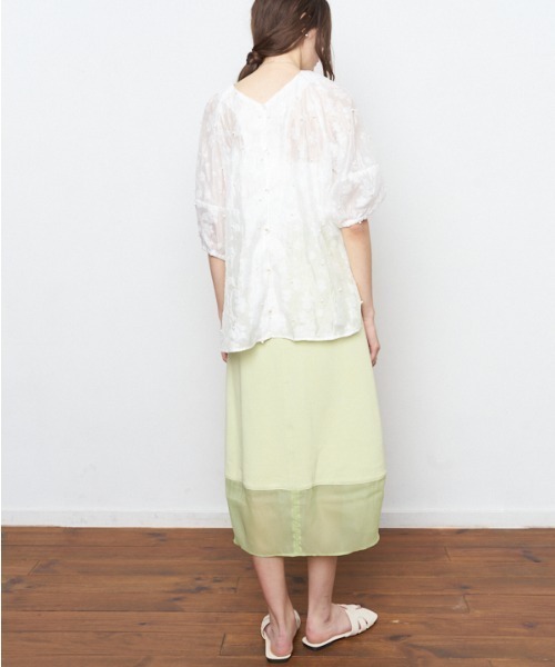Muel Chic(ミュエルシック)の「Adela pearl 2way blouse アデラパール2wayブラウス(シャツ/ブラウス・レディース・オフホワイト/ブラック/クリアブルー・FREE)」の18枚目の写真