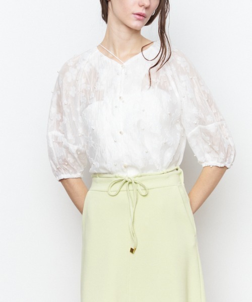 Muel Chic(ミュエルシック)の「Adela pearl 2way blouse アデラパール2wayブラウス(シャツ/ブラウス・レディース・オフホワイト/ブラック/クリアブルー・FREE)」の5枚目の写真