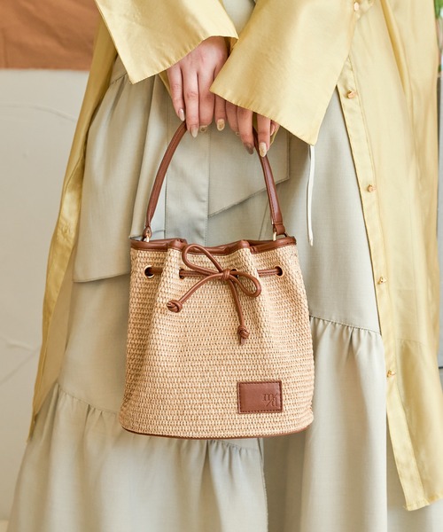 ♡２回のみ使用♡WOVEN チェック柄 かごバッグ moment+ かごバッグ カゴバッグ 柳編みかごバッグ : ZOZOTOWN