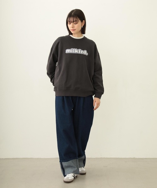 MILKFED.(ミルクフェド)の「COOPER LOGO WIDE CREW SWEAT TOP(スウェット・レディース・レッド/オートミール/チャコール・M/L)」の18枚目の写真