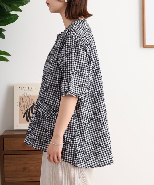 Emago(イマゴ)の「EMAGO レモンとオレンジ総柄刺繍ブラウス(シャツ/ブラウス・レディース・スミクロ/ホワイト/ホワイト×ブラック・FREE)」の13枚目の写真