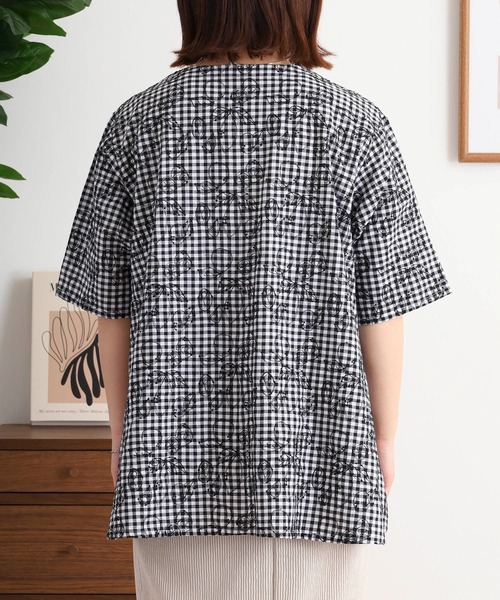 Emago(イマゴ)の「EMAGO レモンとオレンジ総柄刺繍ブラウス(シャツ/ブラウス・レディース・スミクロ/ホワイト/ホワイト×ブラック・FREE)」の14枚目の写真