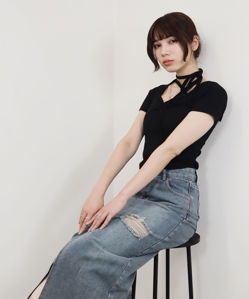 Reurie'(レウリィ)の「【ZOZO限定】リブチョーカートップ/rib choker top 半袖 カットソー リボン ホワイト グレー ブラック アレンジ カジュアル(Tシャツ/カットソー・レディース・グレー/ブラック/ホワイト・FREE)」の8枚目の写真