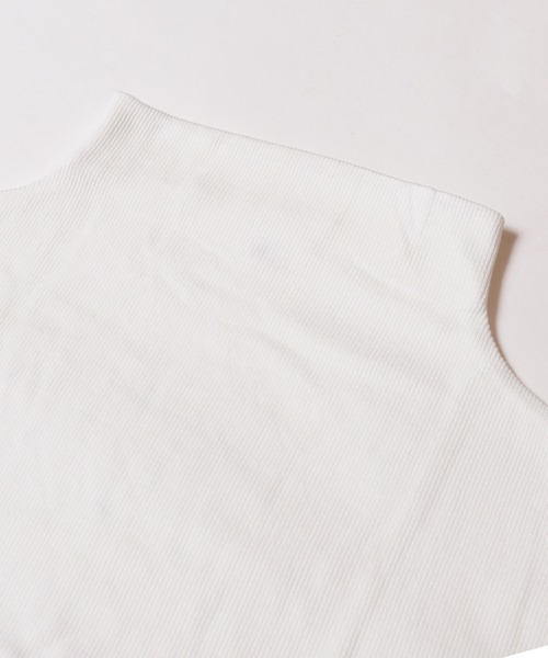 coca(coca)(コカ)の「テレコリブハイネックTシャツ(Tシャツ/カットソー・レディース・ホワイト/レッド/チャコール/ブラック・M/L/S)」の5枚目の写真