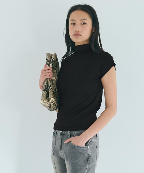 coca(coca)(コカ)の「テレコリブハイネックTシャツ(Tシャツ/カットソー・レディース・ホワイト/レッド/チャコール/ブラック・M/L/S)」の14枚目の写真