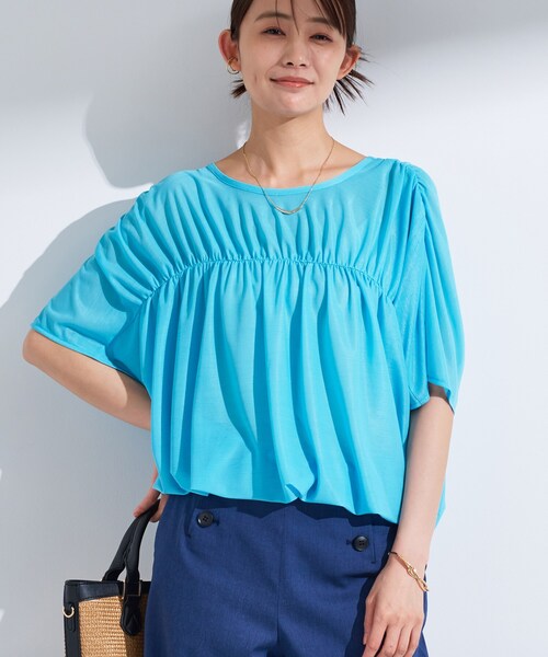 INDIVI(インディヴィ)の「【洗える/体型カバー】シャーリングシアートップス(Tシャツ/カットソー・レディース・ピンク/チャコールグレー/ホワイト/ブラック/ブルー系5・38/34/05/15 /13)」の4枚目の写真