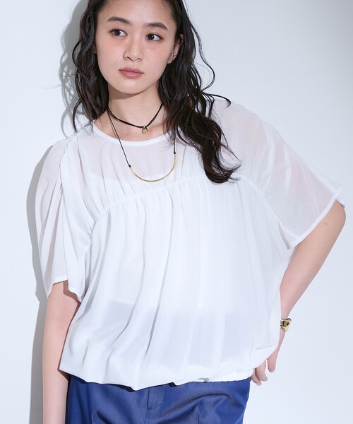 INDIVI(インディヴィ)の「【洗える/体型カバー】シャーリングシアートップス(Tシャツ/カットソー・レディース・ピンク/チャコールグレー/ホワイト/ブラック/ブルー系5・38/34/05/15 /13)」の15枚目の写真