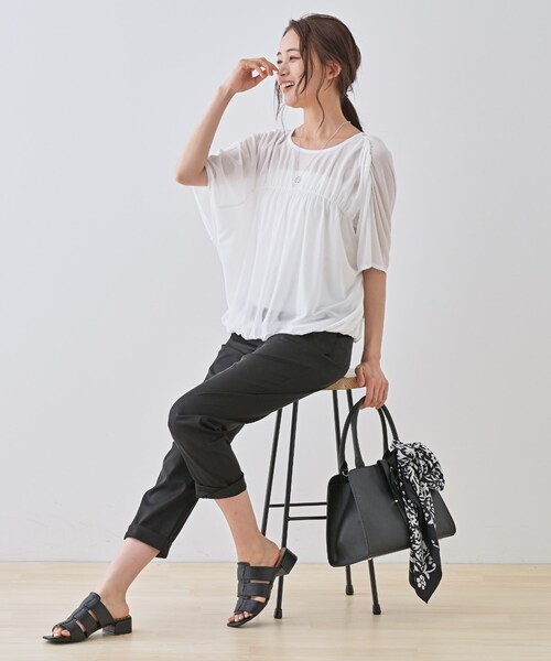 INDIVI(インディヴィ)の「【洗える/体型カバー】シャーリングシアートップス(Tシャツ/カットソー・レディース・ピンク/チャコールグレー/ホワイト/ブラック/ブルー系5・38/34/05/15 /13)」の20枚目の写真