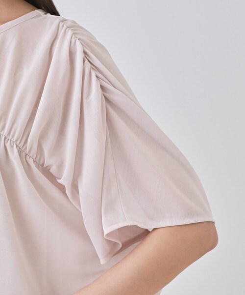 INDIVI(インディヴィ)の「【洗える/体型カバー】シャーリングシアートップス(Tシャツ/カットソー・レディース・ピンク/チャコールグレー/ホワイト/ブラック/ブルー系5・38/34/05/15 /13)」の13枚目の写真