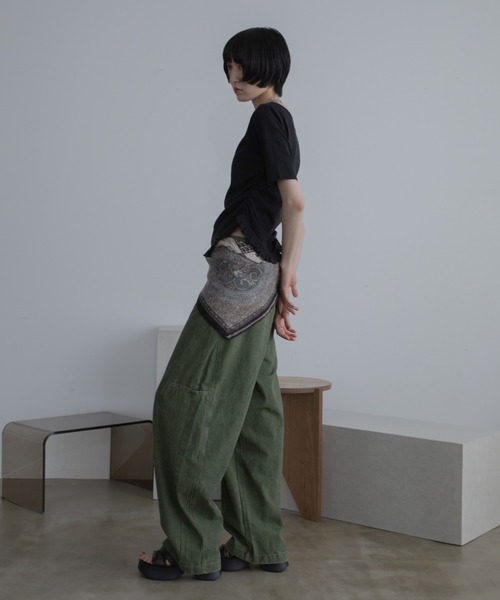 VACANCY(ヴァカンシー)の「ワイドストレートカーゴデニム(カーゴパンツ・レディース・カーキ・SMALL/MEDIUM/LARGE)」の14枚目の写真