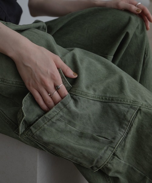 VACANCY(ヴァカンシー)の「ワイドストレートカーゴデニム(カーゴパンツ・レディース・カーキ・SMALL/MEDIUM/LARGE)」の17枚目の写真